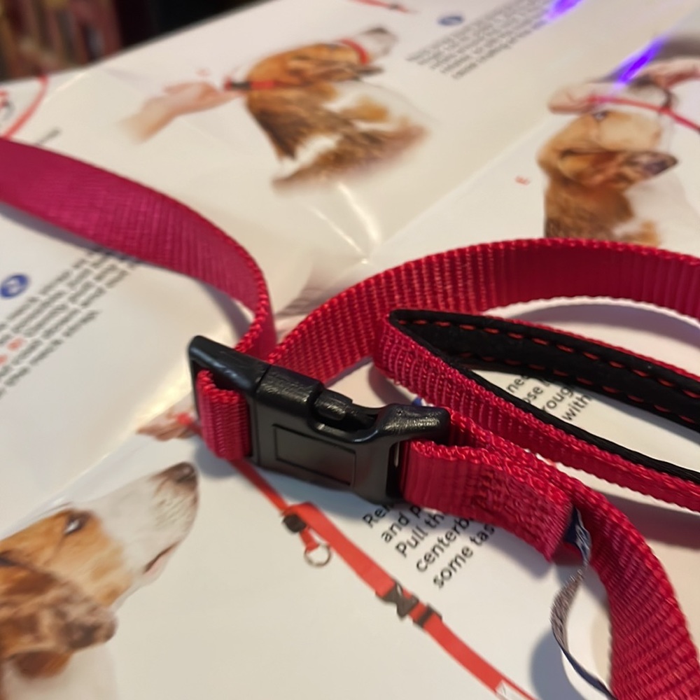 Gentle Leader Head Collar Sized M 25-60lbs dog Incl: Poster, training vid, lead. - Picture 7 of 7